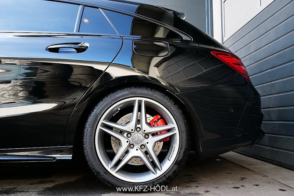 Mercedes-Benz CLA 45 AMG Shooting Brake 4MATIC Aut. Image 8