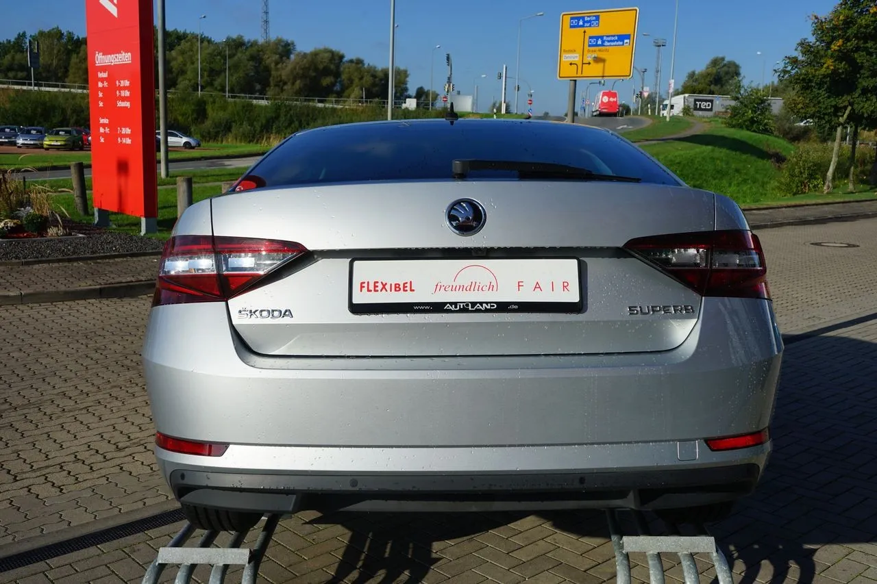 Skoda Superb 1.4 TSI 2-Zonen-Klima...  Image 3