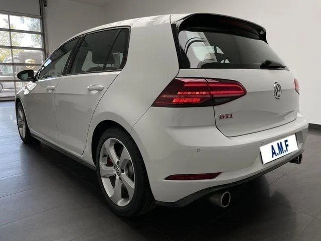 VOLKSWAGEN Golf GTI 2.0 TSI TCR DSG 5p. BMT Image 3